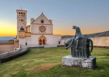 Umbrian countryside landscape near Assisi day tour